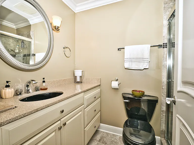 5044 Coyle Ave — Photo 38