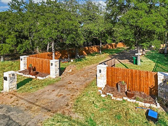 4th image of 1112 Sherwood Forest