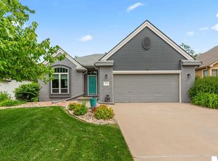 619 S 186th St, Elkhorn, NE 68022