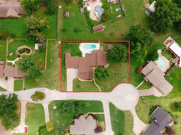 4603 W Centre Ct, Rogers, AR 72758