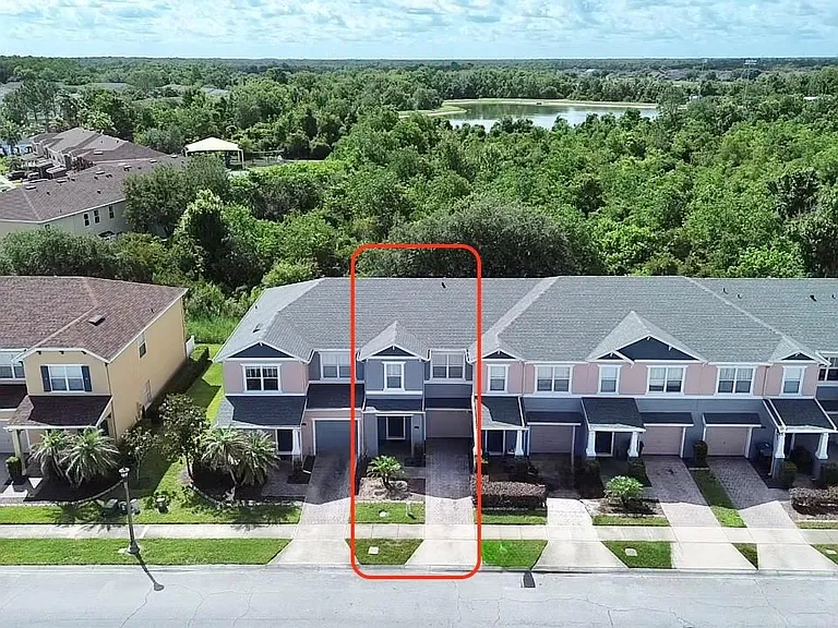 823 Pine Pointe Ln #1 — Photo 16