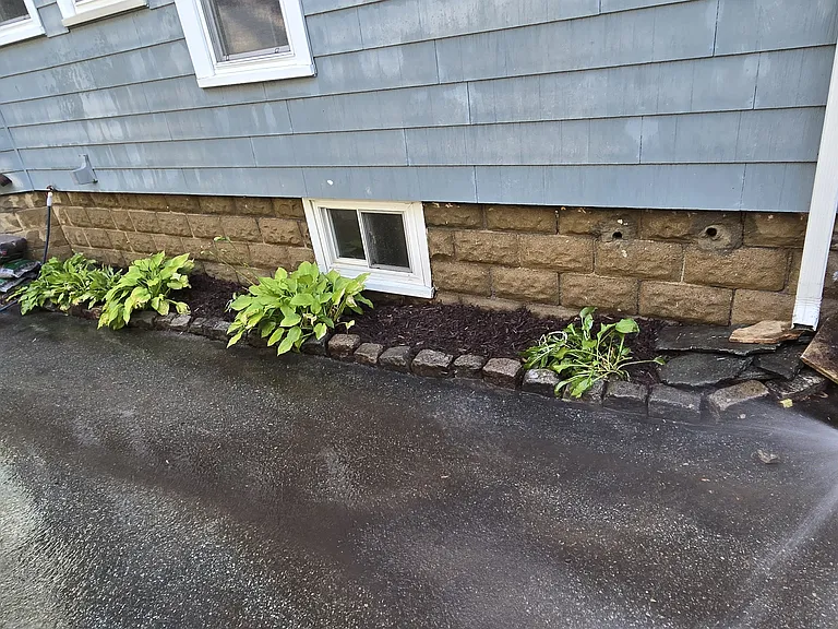 Tandem parking for 2 to 3 cars and side parking in front for 2 cars. Once garage is repaired, two more spaces will become available.