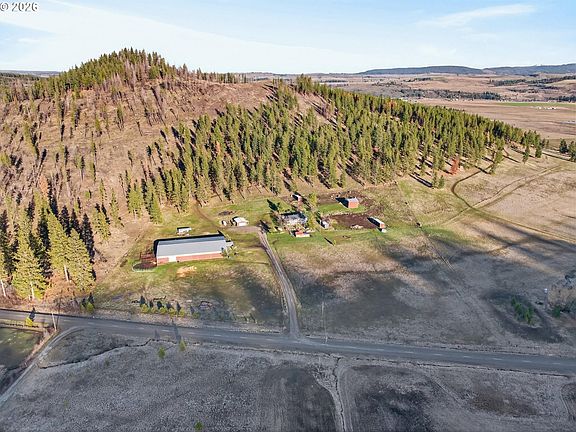 3rd image of 71459 Valley View Rd