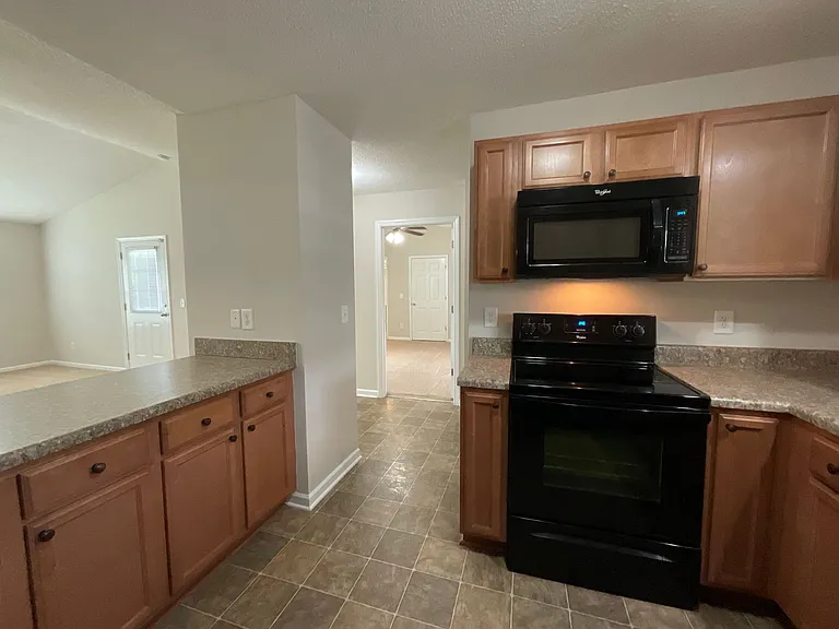Meridian Park Apartments — Photo 144