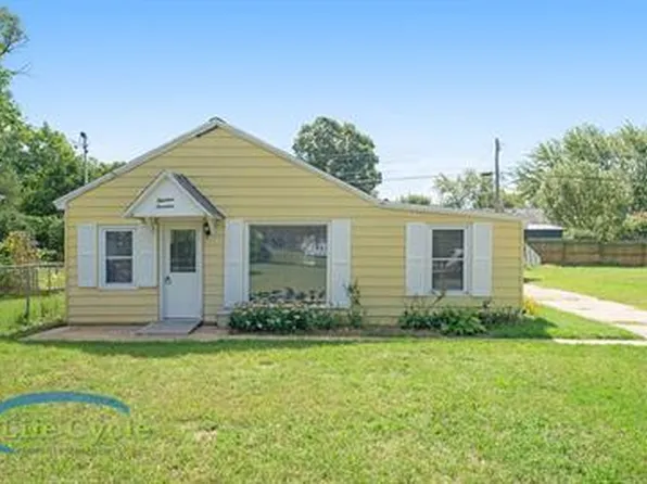 1314 Beechwood St NE, Grand Rapids, MI 49505