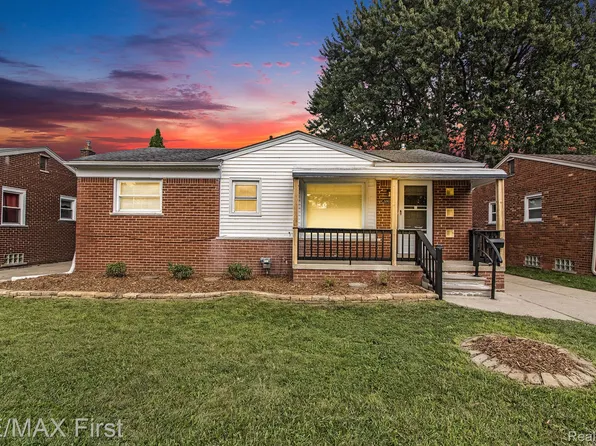 28906 Hughes St, Saint Clair Shores, MI 48081