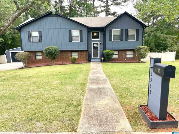 2565 Redwood Ln, Pinson, AL 35126