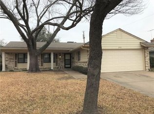 2521 Chevy Chase Dr, Irving, TX 75062