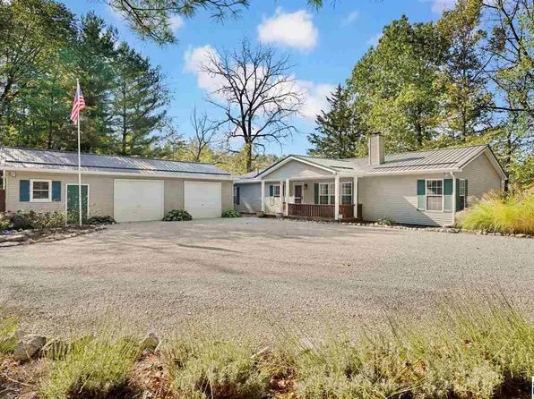 1643 N Oak N Pine Ln, Centerpoint, IN 47840