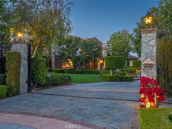 3rd image of 6952 Royal Hunt Ridge Dr