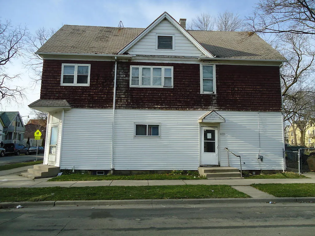 3000 N 23rd St photo 1