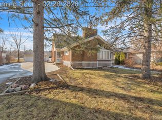 2746 Cornell St, Dearborn, MI 48124