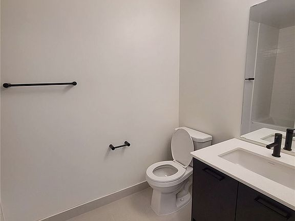 4th image of 2306 Saint Clair Ave W #406