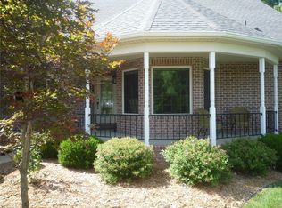 3908 1st Ave, Vienna, WV 26105
