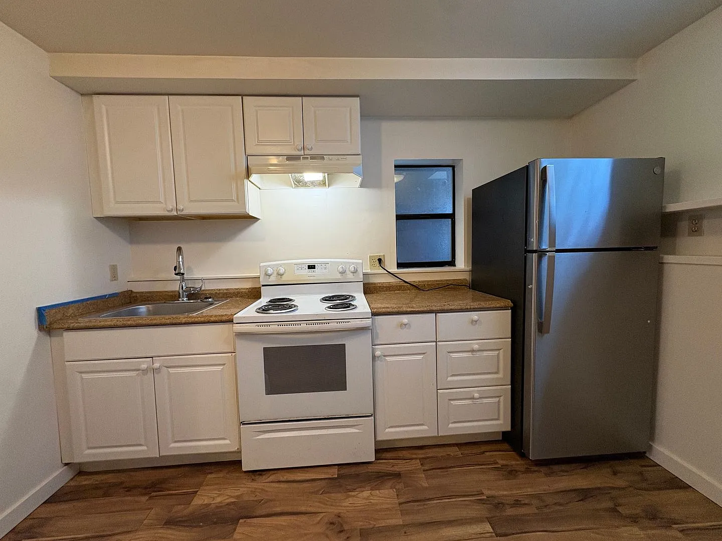 Skylark Apartments — Photo 2