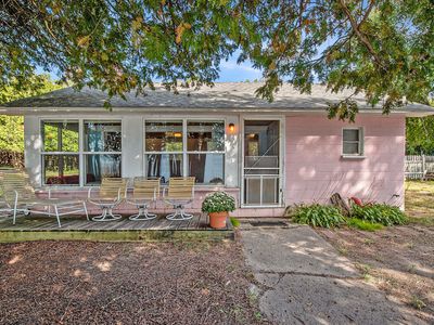 1171 Lakewood Dr, East Jordan, MI, 49727