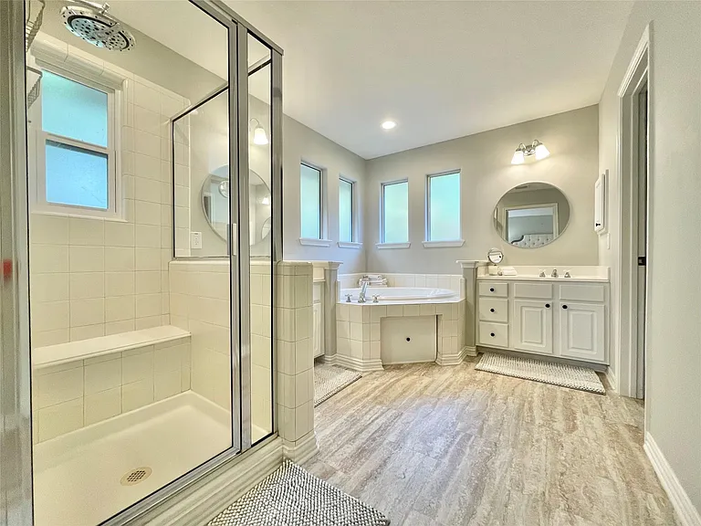 46 Flickering Sun Ct — Photo 34
