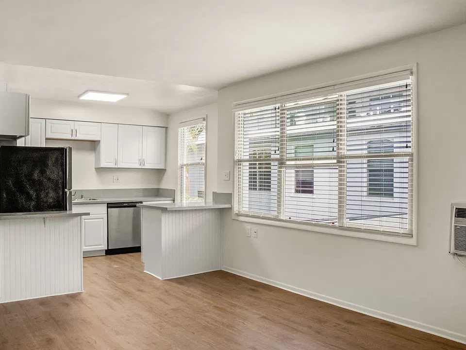1216 N Crescent Heights Blvd #11