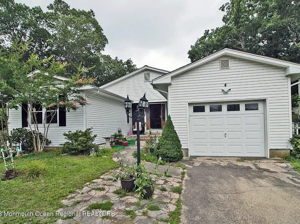 26 Crest Avenue, Manahawkin, NJ 08050