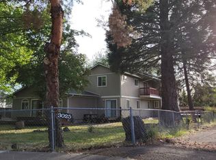 3025 Adams Cir #2, Medford, OR 97504