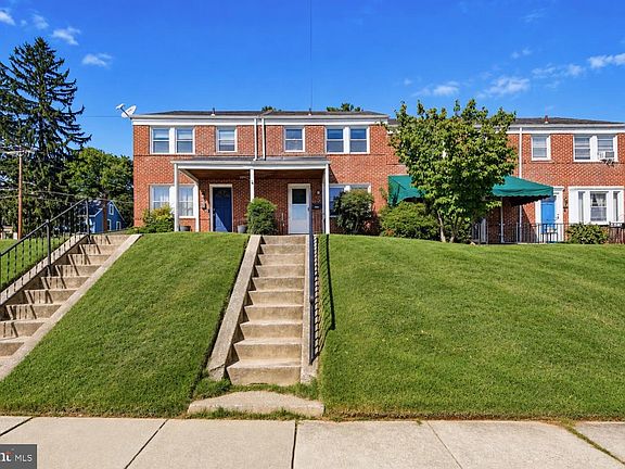 4th image of 202 Ridge Ave