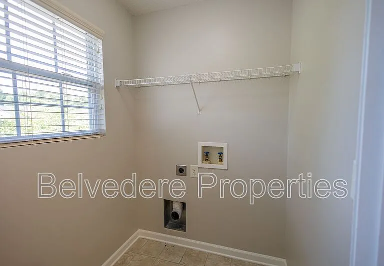 1922 Munn Cir — Photo 21