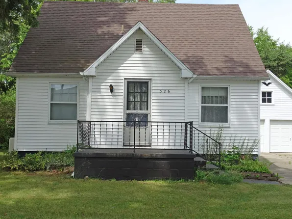 326 S Clark St, Chesaning, MI 48616