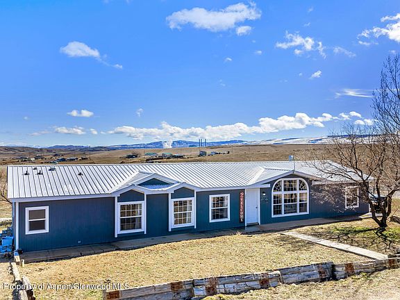 2nd image of 275 Roberts Rd