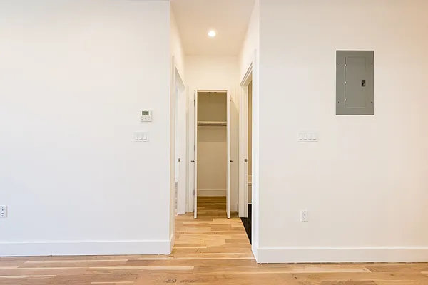 Rented by Nooklyn NYC LLC | media 51