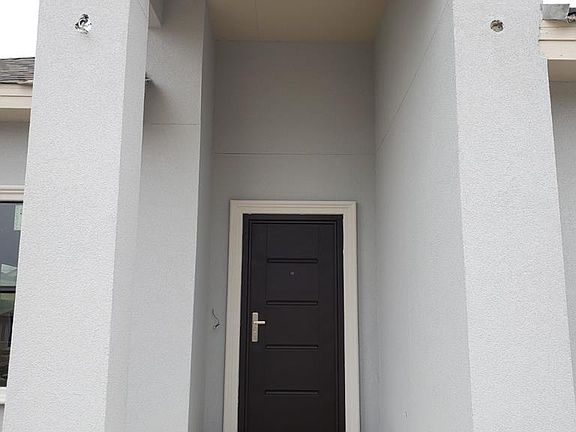 4th image of 1836 Rebecca Ln