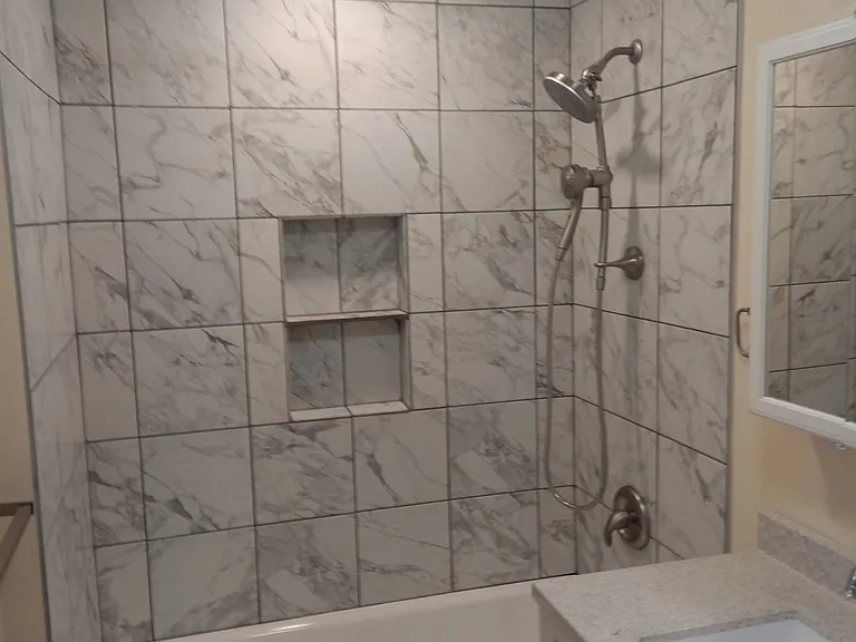 366 Woodmere Ave SE #1 — Photo 2