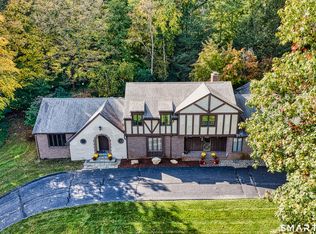 14 Tulip Tree Lane, Woodbridge, CT 06525