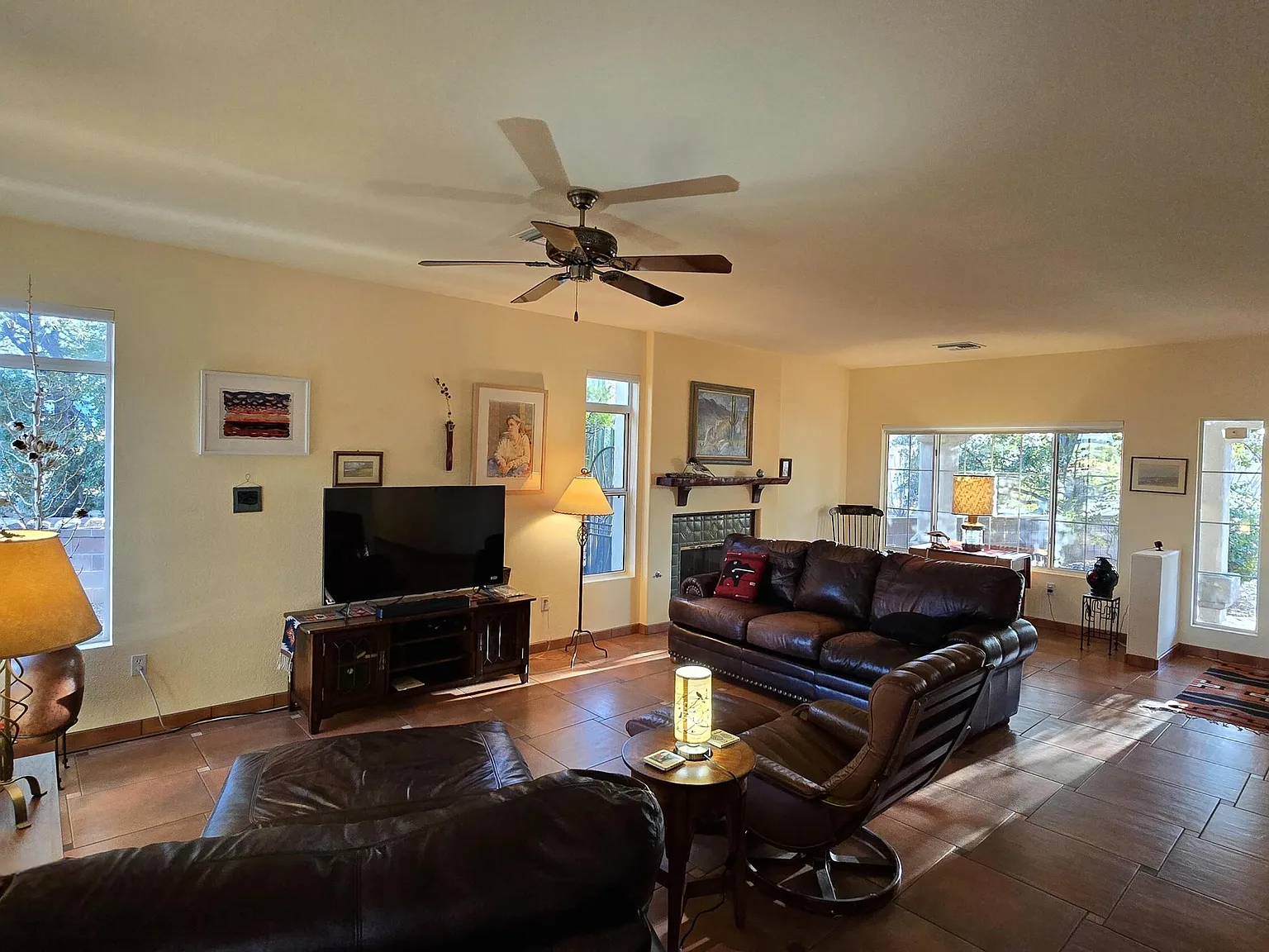 2 bed, 2.0 bath, 2037 sqft, $2,800 — Photo 4