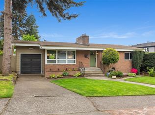 4211 NE 68th St, Seattle, WA 98115