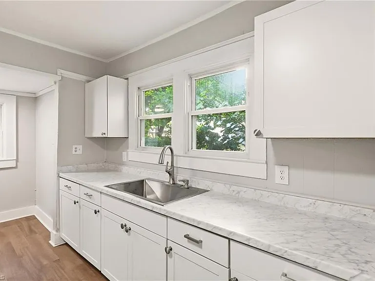 2051 Bloomfield Dr — Photo 18