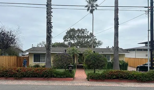 5573 Calle Arena #1