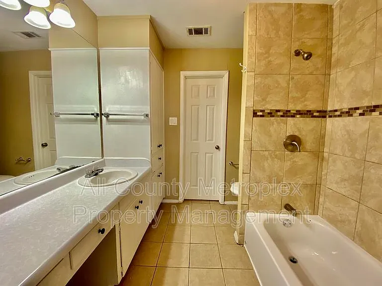 801 Irwin Dr #A — Photo 6