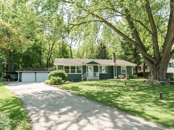 N7014 Oakwood ROAD, Whitewater, WI 53190