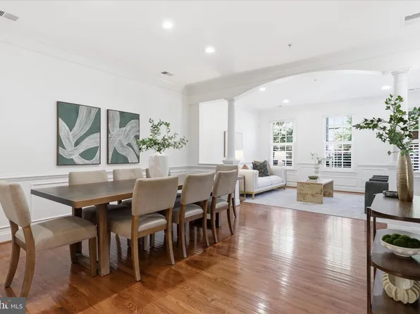 407 S Henry St, Alexandria, VA 22314