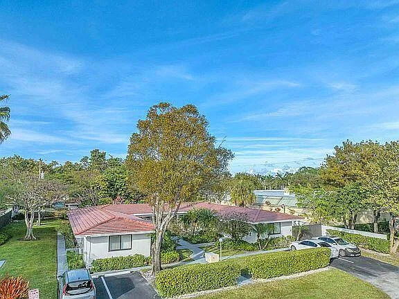 1 bed, 1.0 bath, 700 sqft, $1,800 — Photo 2