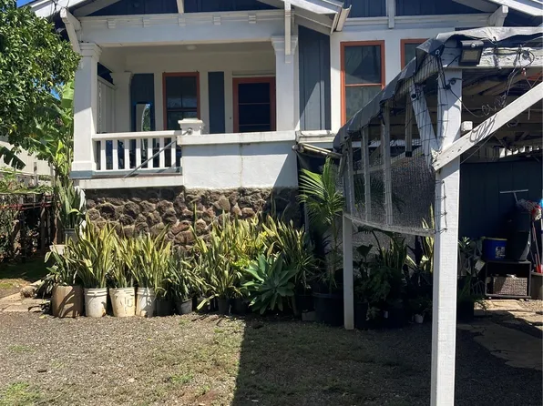 1142 Richard Ln, Honolulu, HI 96819