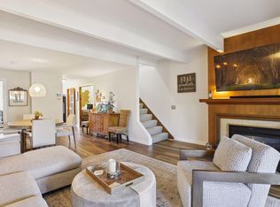 34 Carvers Grn, Chaska, MN 55318