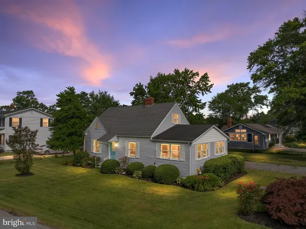 812 Bay View Dr, Deale, MD 20751