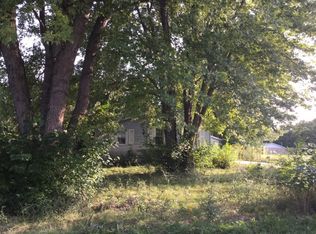 307 4th St, Matherville, IL 61263