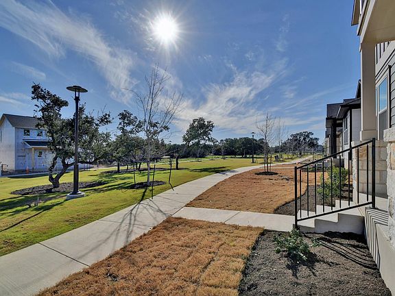 3rd image of 1905 Pecan Island Dr