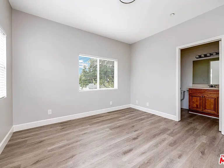 14735 Friar St #113 — Photo 13