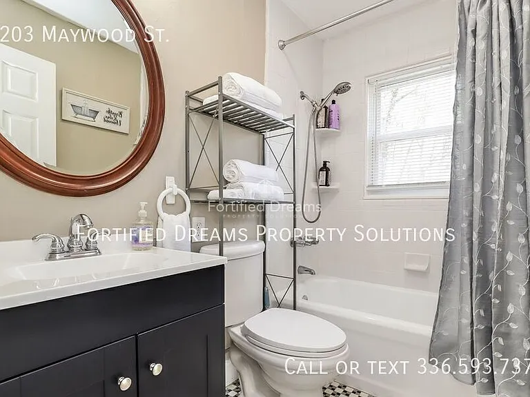 2203 Maywood St — Photo 16