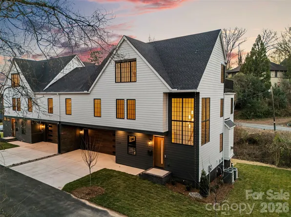 1607 Tippah Park Ct, Charlotte, NC 28205
