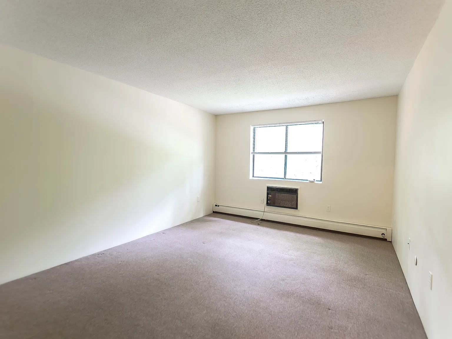 19 Country Club Dr #2031 - 2031 — Photo 4