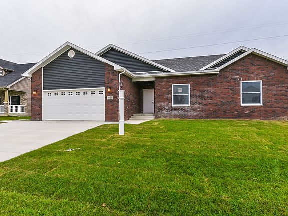 2nd image of 1993 Summerfield Ln